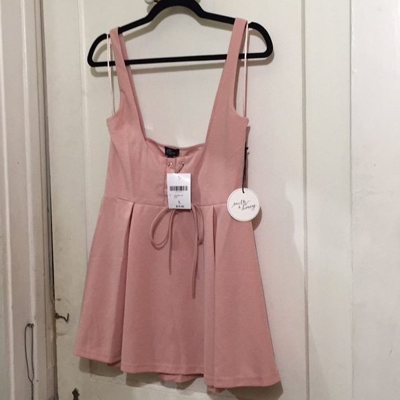 Corset Dress - Picture 2 of 6